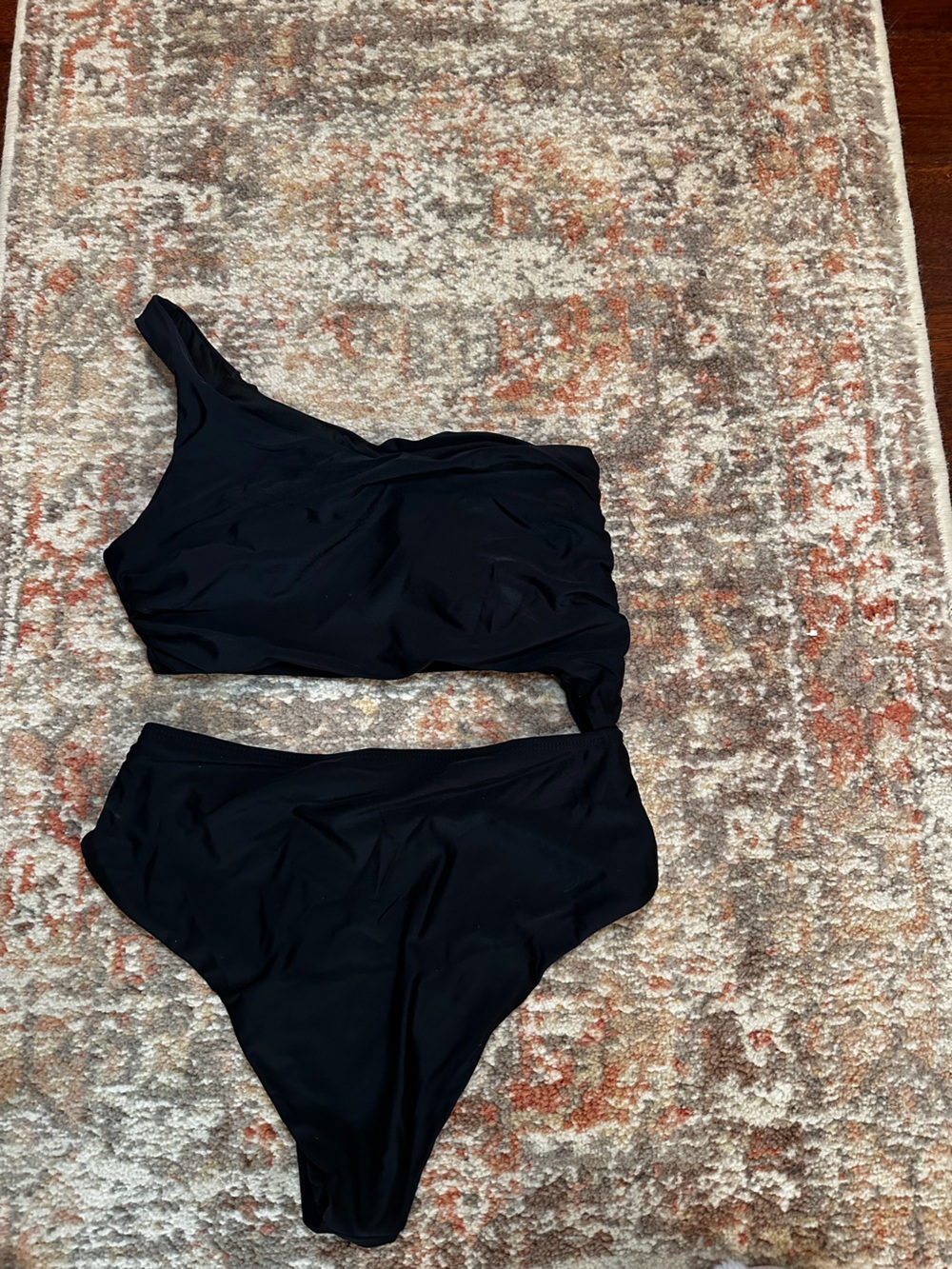 Black One-Shoulder Cutout Bikini - Picture 3 of 4
